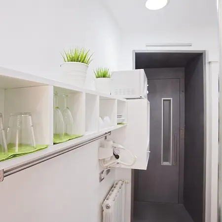 Triple With Private Bathroom In Gothic Guest house 2*