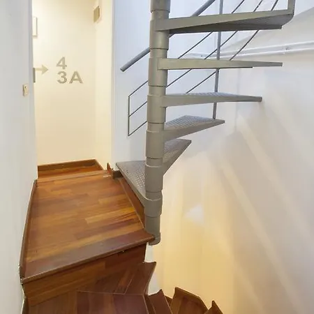 Triple With Private Bathroom In Gothic