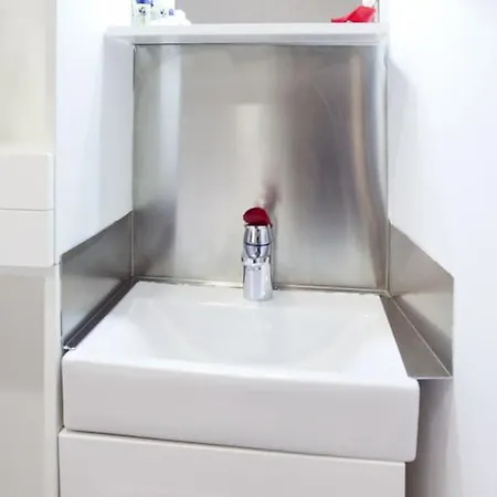Гостевой дом Triple With Private Bathroom In Gothic Барселона