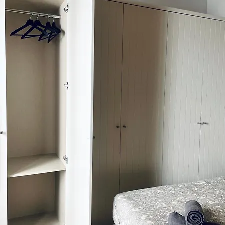 Гостевой дом Triple With Private Bathroom In Gothic