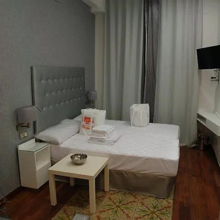 Гостевой дом Triple With Private Bathroom In Gothic Барселона